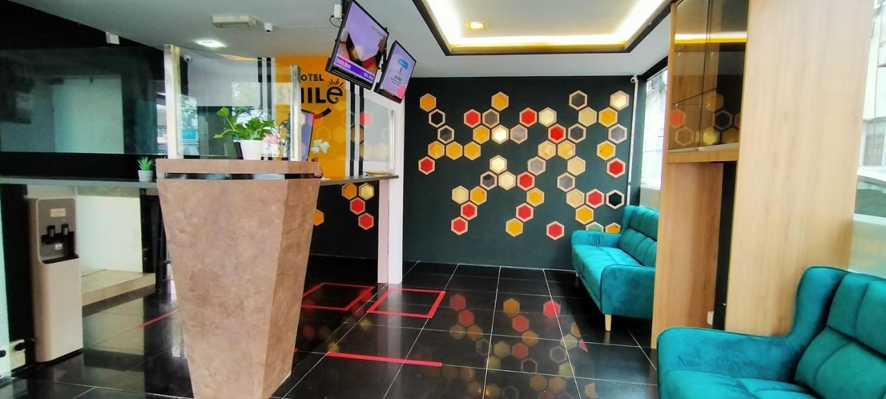 Smile Hotel Petaling Jaya Ss2 Екстериор снимка