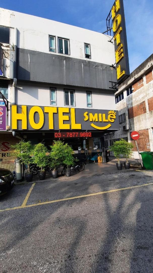 Smile Hotel Petaling Jaya Ss2 Екстериор снимка