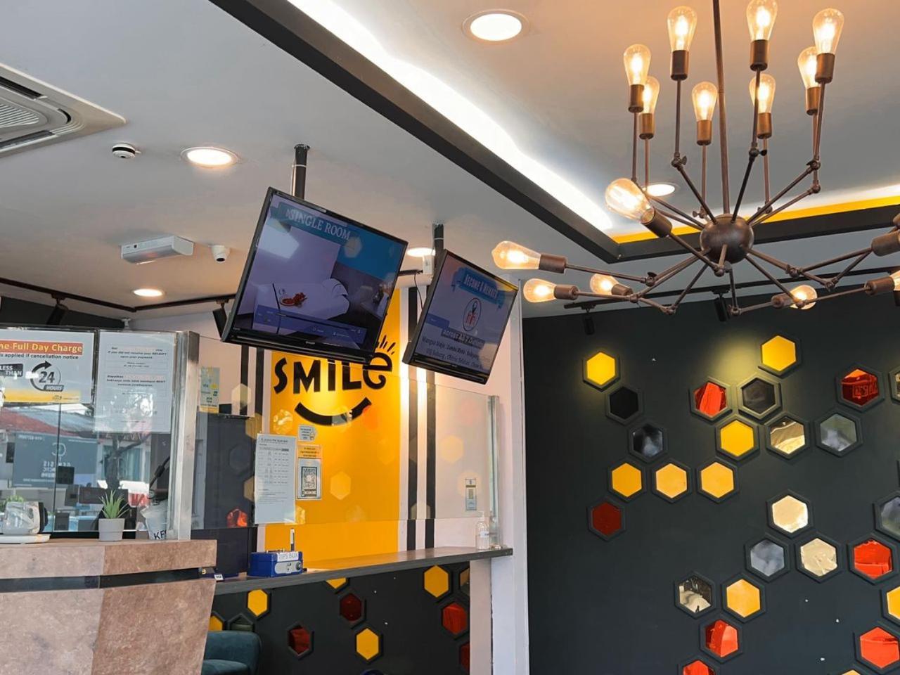 Smile Hotel Petaling Jaya Ss2 Екстериор снимка